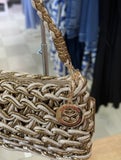 Sim&oacute; Sastren keskikokoinen pronssinen laukku