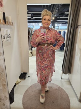 Isayn paisley-kuosinen paitamekko