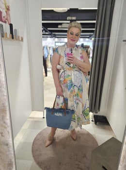 Milanon kaupunkikuosinen liivimekko